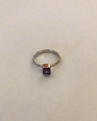 Ladies Violet Promise Ring In 925 Sterling Silver Size M